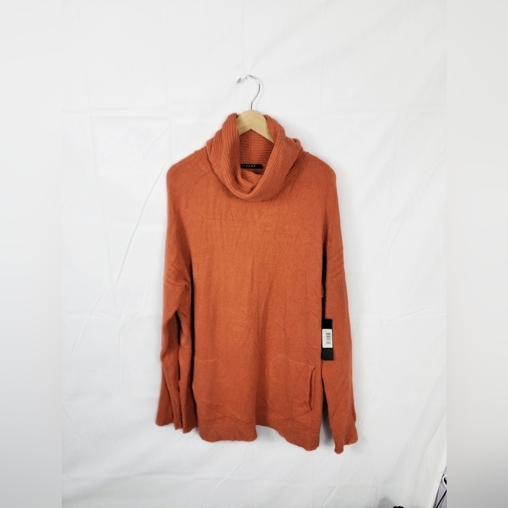 Women's NWT Xl Cyrus Sweater